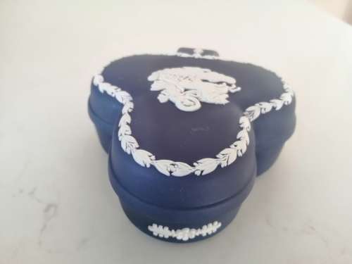 Vintage Wedgwood Jasper Portland Blue Clover Trinket Box  #