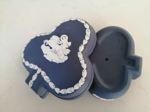 Vintage Wedgwood Jasper Portland Blue Clover Trinket Box  #