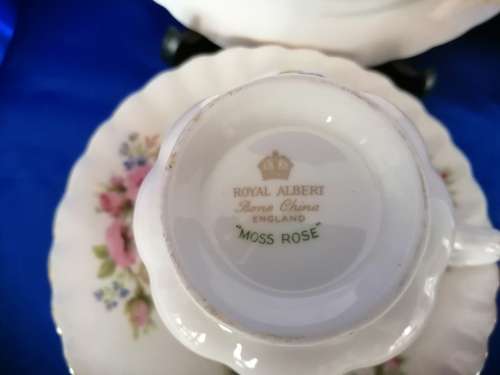 Royal Albert Moss Rose Cup Saucer Plate Trio Fine Bone England China