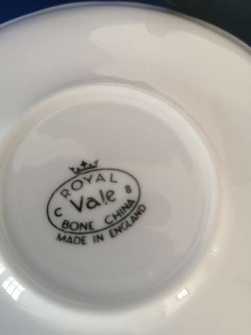 Royal Vale Gold Trim Cottage Garden Trio Bone China England