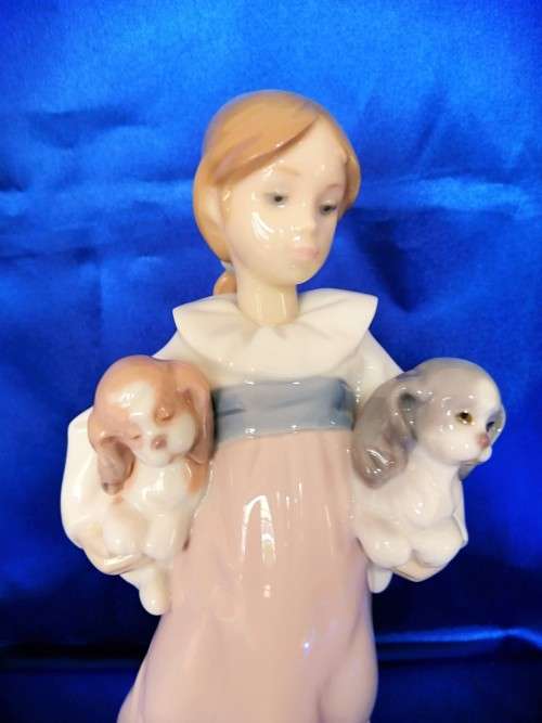 Lladro Arms full of Love #6419 porcelain figurine Spain Daisa 1996