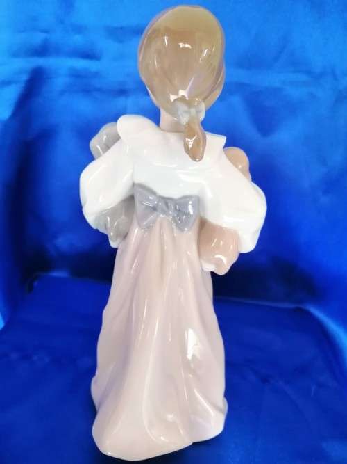 Lladro Arms full of Love #6419 porcelain figurine Spain Daisa 1996