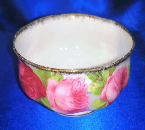 Royal Albert 1940`s Old English Rose Light Brushed Gold set