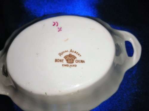 Royal Albert 1940`s Old English Rose Light Brushed Gold set