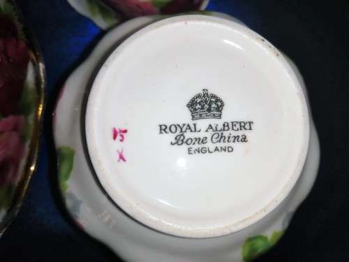 Royal Albert 1940`s Old English Rose Light Brushed Gold set