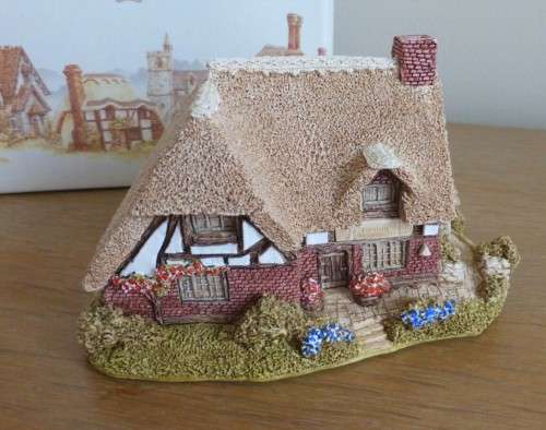 Lilliput Lane The Rising Sun Thatched Cottage Cumbria Model #
