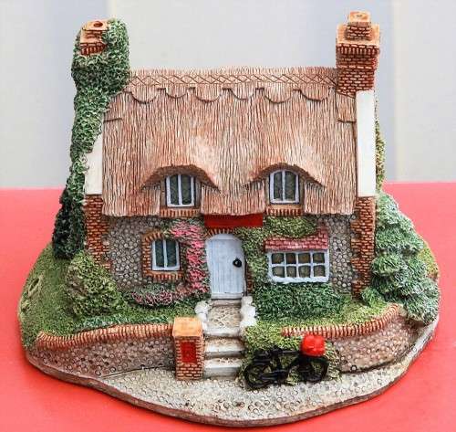 ####Miniature House - Lilliput Lane  Mrs Pinkerton Post Office plus 12 others ####