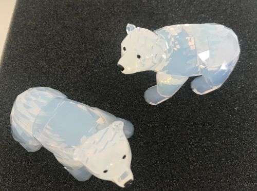 Swarovski Annual Edition 2011 Companion Polar Bear Cubs White Opal