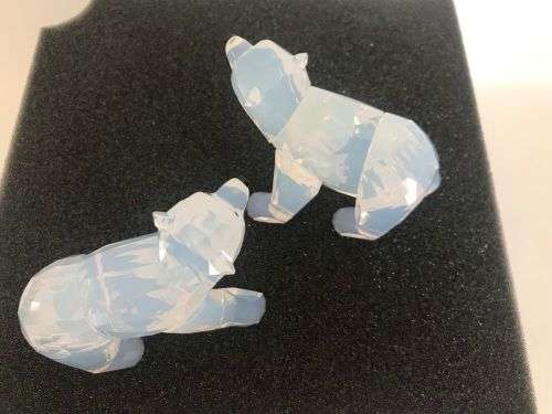 Swarovski Annual Edition 2011 Companion Polar Bear Cubs White Opal