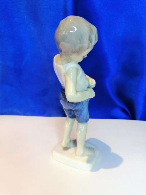 Figurine Bing and Gröndahl 1759 Tiny Tot by Michaela Ahlmann