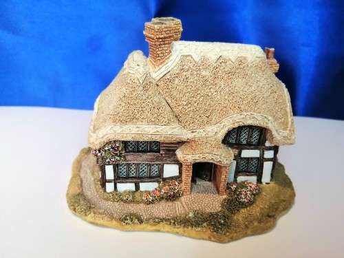 Lilliput Lane Cottage  Model #