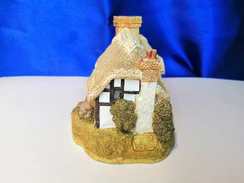 Lilliput Lane Cottage  Model #