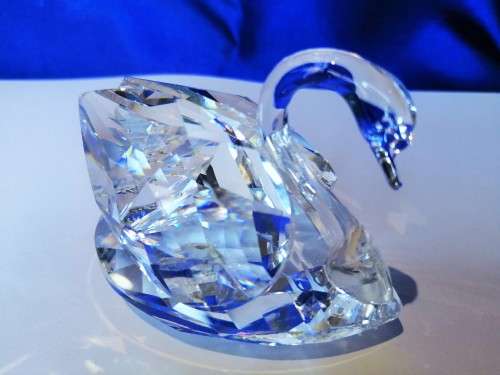 GENUINE Swarovski Crystal Large Swan Retired #
