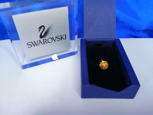 Genuine Swarovski Charm Bracelet Clip On Charm -  Crystal Rose.   #