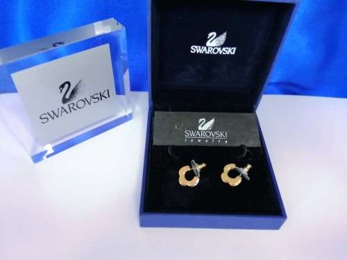 Swarovski Crystal Gold Plated Pretty Earrings