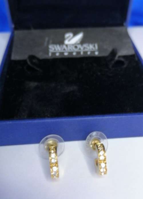 Swarovski Crystal Gold Plated Pretty Earrings