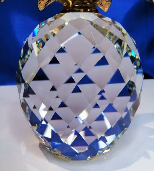 Swarovski Crystal Large Gold Hammered Leaf Pineapple candleholder Retired