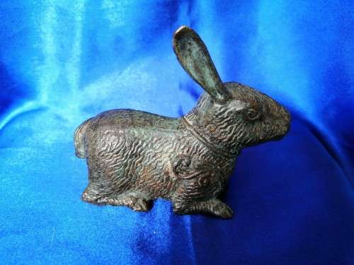 Heavy Bronze? Rabbit with lots of detail #