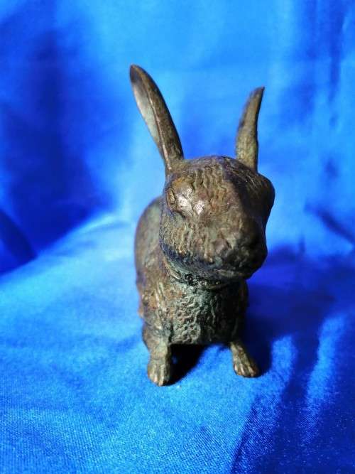 Heavy Bronze? Rabbit with lots of detail #
