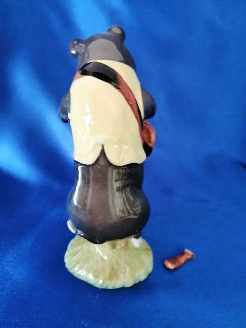 Beswick Pig Prom Christopher The Guitar Player Figurine Model PP9