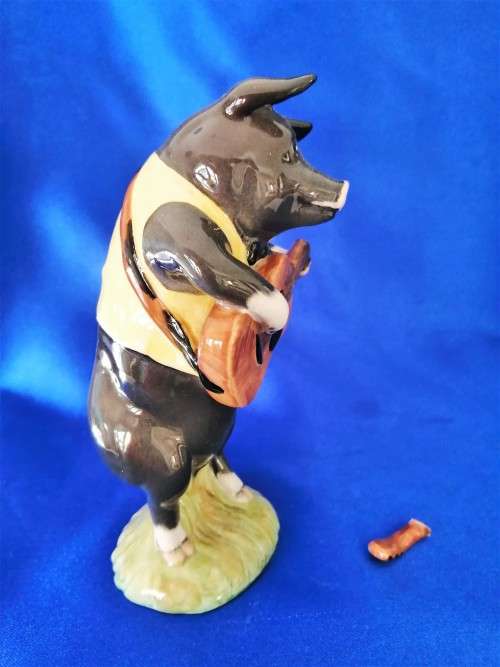 Beswick Pig Prom Christopher The Guitar Player Figurine Model PP9