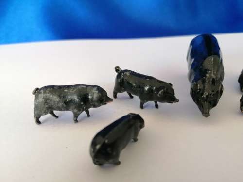 Britains J.Hill and Co Farm Feeding Pigs