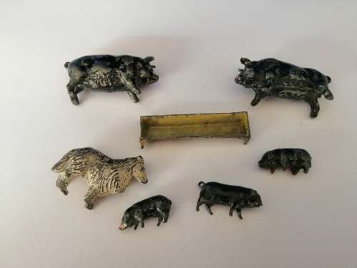 Britains J.Hill and Co Farm Pigs Feeding and Dog