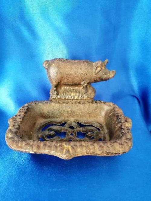 Unusual Heavy Metal Soap Dish #