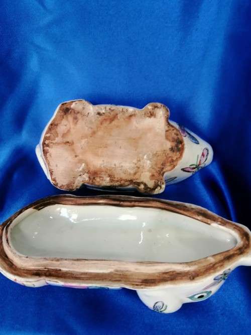 Rare Early 20th Cent Chinese Famille Rose Pig Large Trinket Pot Neck Rest #