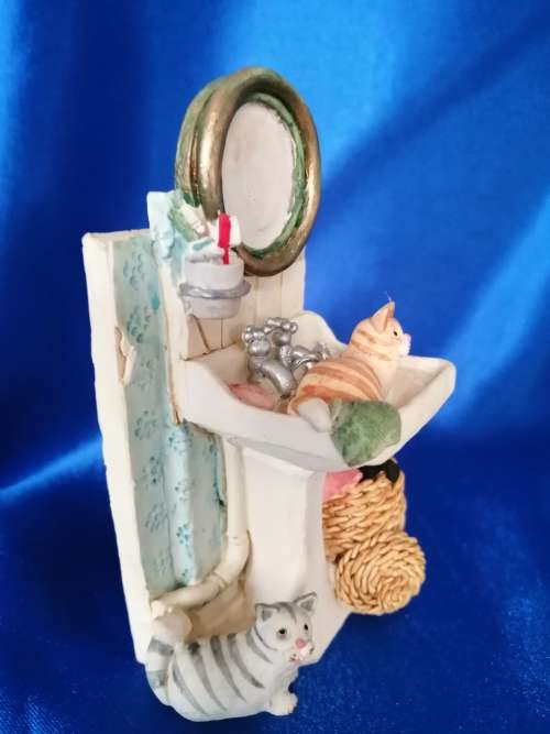 Peter Fagan Colourbox Teddy Bear Bathroom Brothers Cats Scotland #