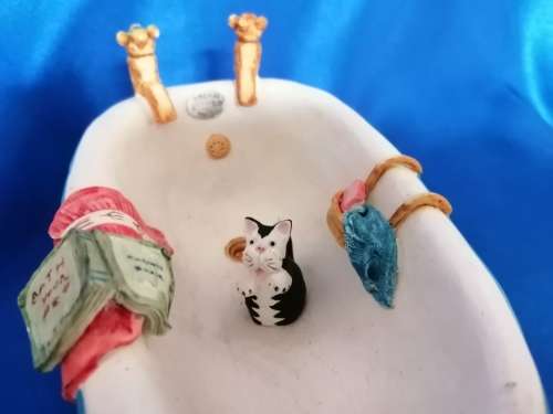 Peter Fagan Colourbox Teddy Bear Bath Cats Scotland #