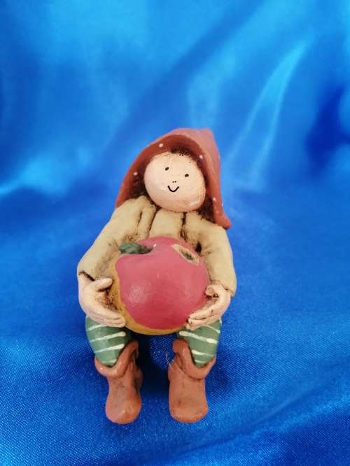 Peter Fagan Colourbox Teddy Little People Apple Scotland #