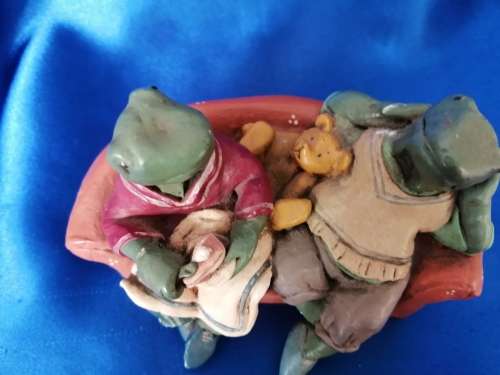 Peter Fagan Colourbox Teddy Frogs on Couch Scotland #