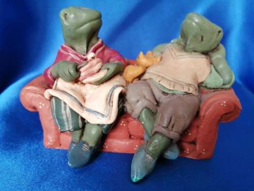 Peter Fagan Colourbox Teddy Frogs on Couch Scotland #