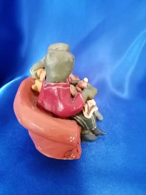 Peter Fagan Colourbox Teddy Frogs on Couch Scotland #
