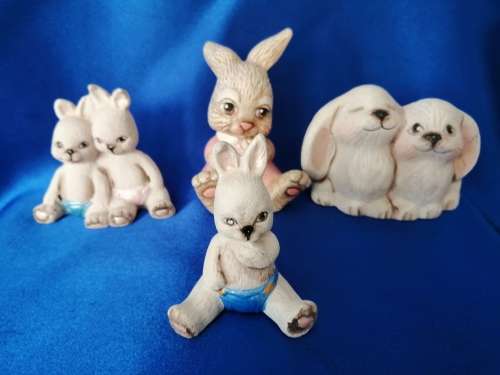 Very Sweet Ceramic 4 Rabbits