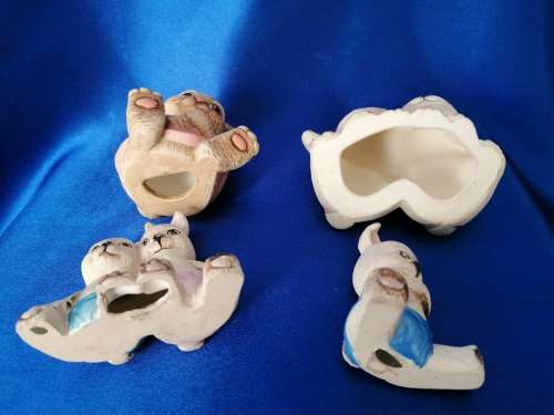 Very Sweet Ceramic 4 Rabbits