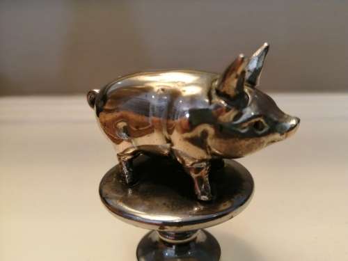 Victorian c1870 Novelty Silver Plated and Brass Pig Bottle / Decanter Stopper