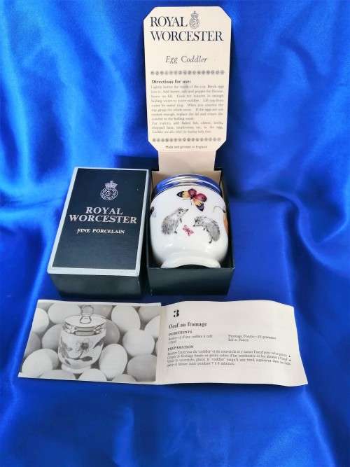 Royal Worcester Egg Coddler Skippety Tale w/ Hedgehog Porcelain England #