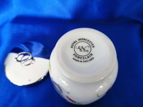 Royal Worcester Egg Coddler Skippety Tale w/ Hedgehog Porcelain England #