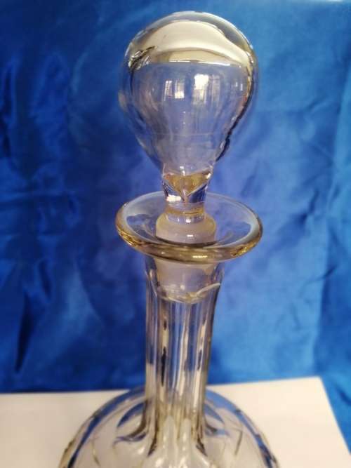 VICTORIAN CUT-GLASS DECANTER AND STOPPER