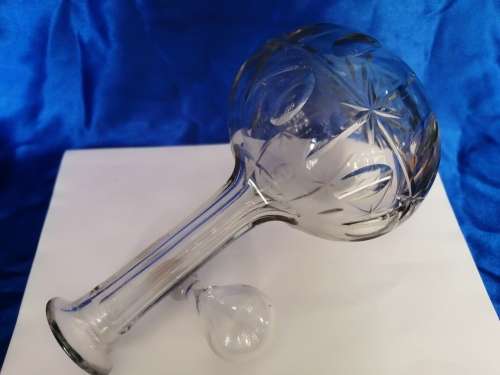 VICTORIAN CUT-GLASS DECANTER AND STOPPER