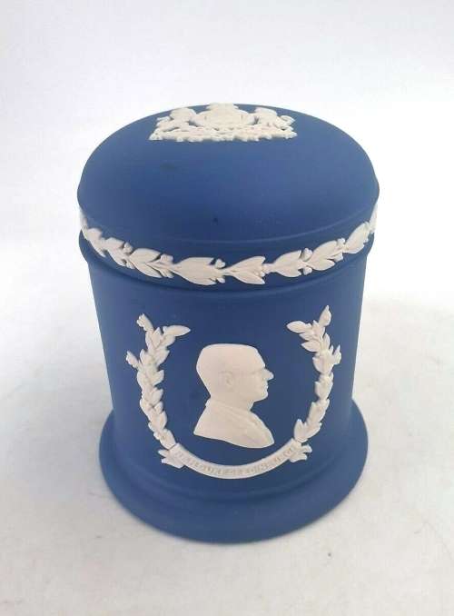 Wedgwood Dark Blue Jasperware Queen Elizabeth II Silver Jubilee Candy Jar Pot