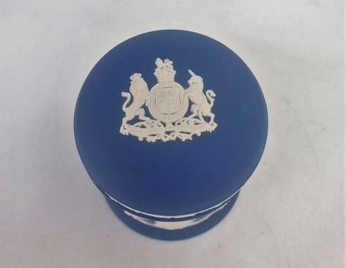 Wedgwood Dark Blue Jasperware Queen Elizabeth II Silver Jubilee Candy Jar Pot