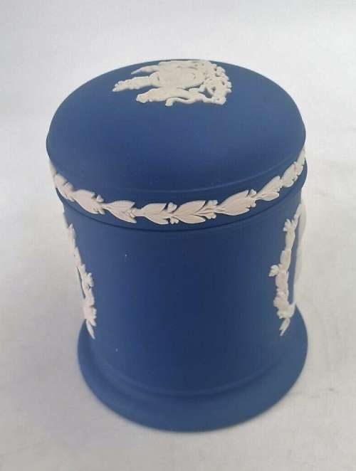 Wedgwood Dark Blue Jasperware Queen Elizabeth II Silver Jubilee Candy Jar Pot
