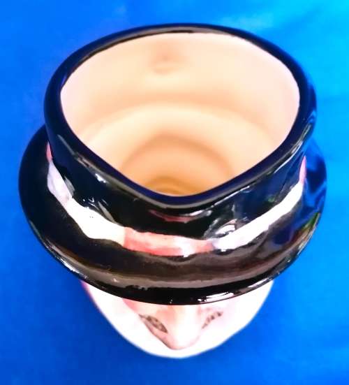 Royal Doulton Beefeatter Character Jug Toby D6251