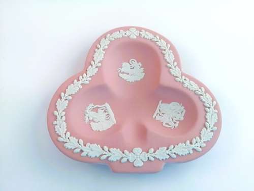 Wedgwood Pink Jasper Clover Dish Plate