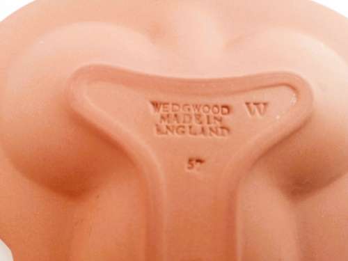 Wedgwood Terracotta Taupe Jasper Clover Dish Plate