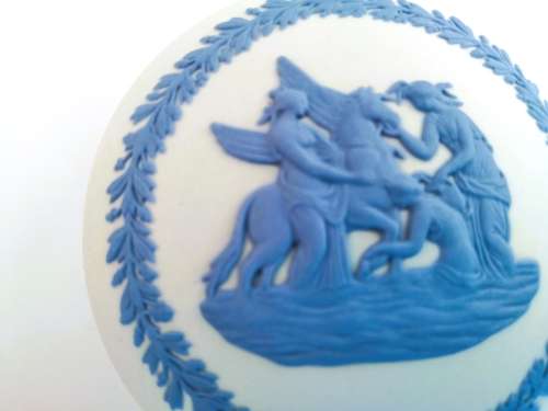 Wedgwood White Jasper with Blue Round Lidded Trinket Box