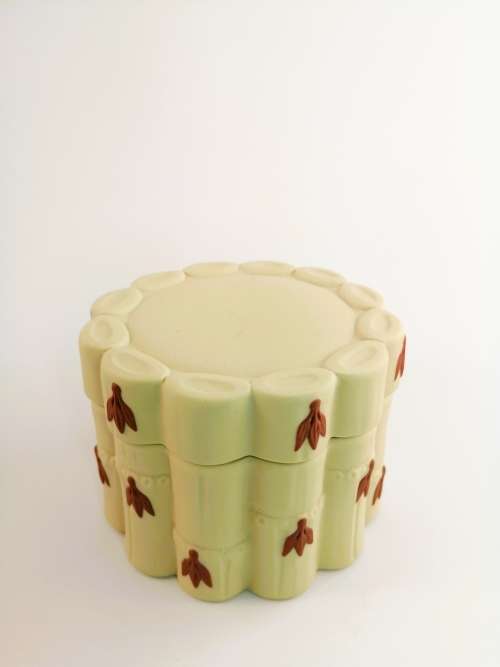 Rare Wedgwood Primrose Terracotta Jasper Ware Bamboo Jewelry Covered Box